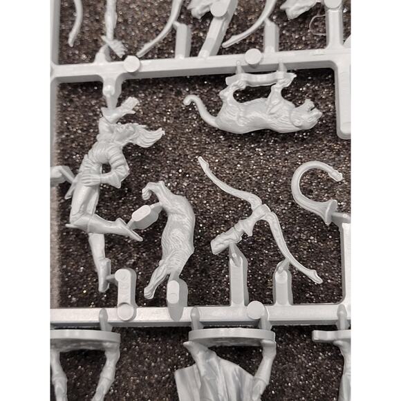 Kings Of War Elf Bow Regiment 20 Figures Open Box Wargaming Strategy Unpainted - Picture 8 of 9